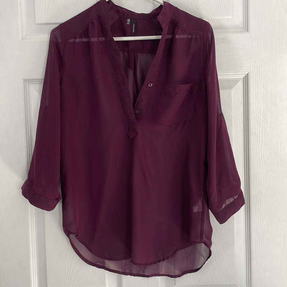 Maurice’s sheer purple top small